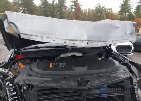 2019 Cadillac Escalade Esv Luxury z USA, uszkodzony, nr VIN 1GYS4HKJ4KR247144